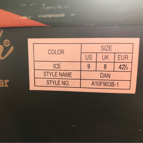 The Original Penguin - size 9 worn once - Picture 6 of 8